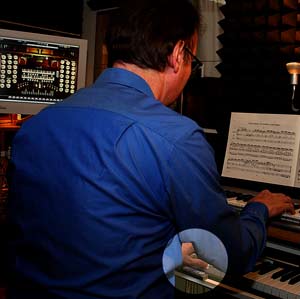 Jukka playing organ while switching combinations with his thumb